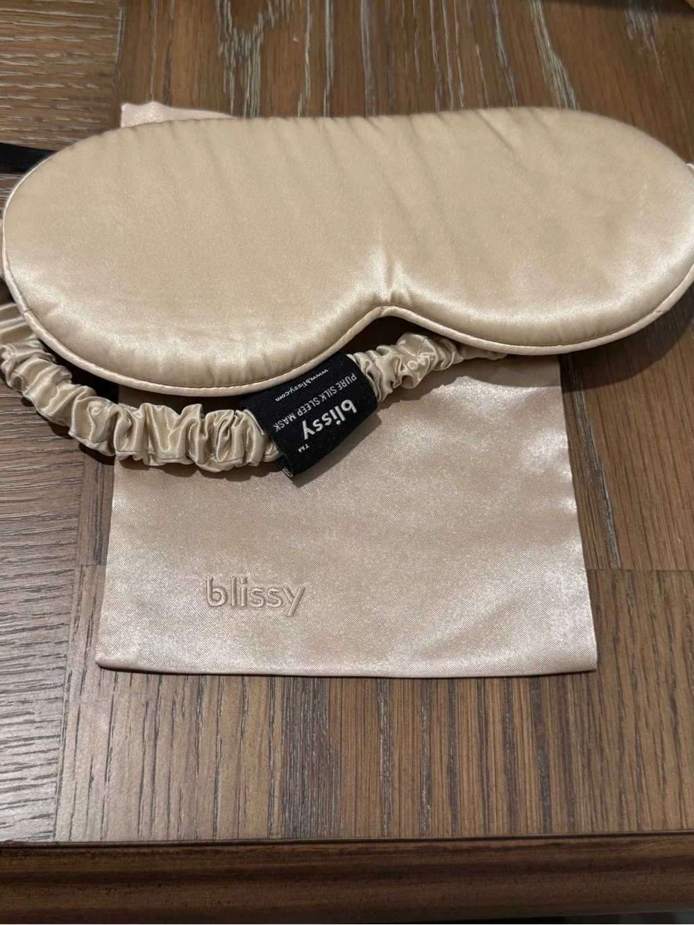 Blissy Profile Sleep Mask Blissy Pure Silk Sleep Mask in Champagne new w pouch
